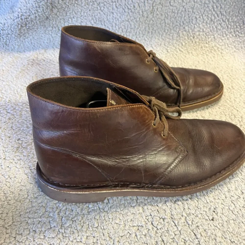 Clarks leather chukka